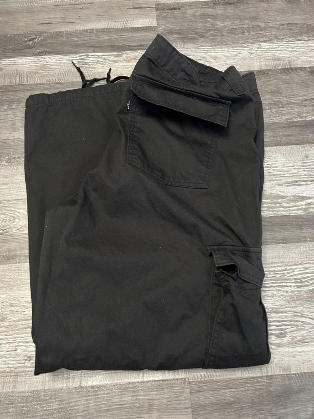 Women's Black 94 Baggy Cargo Jeans with Utility Pockets